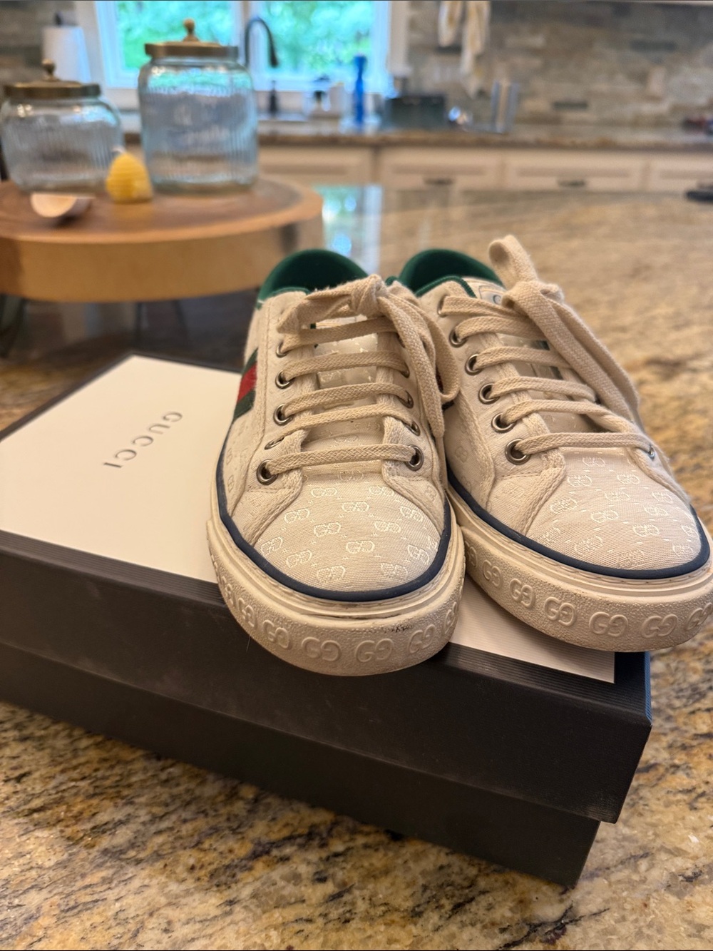 Gucci Ivory Low-Top Sneakers with Green-Red Web Stripe